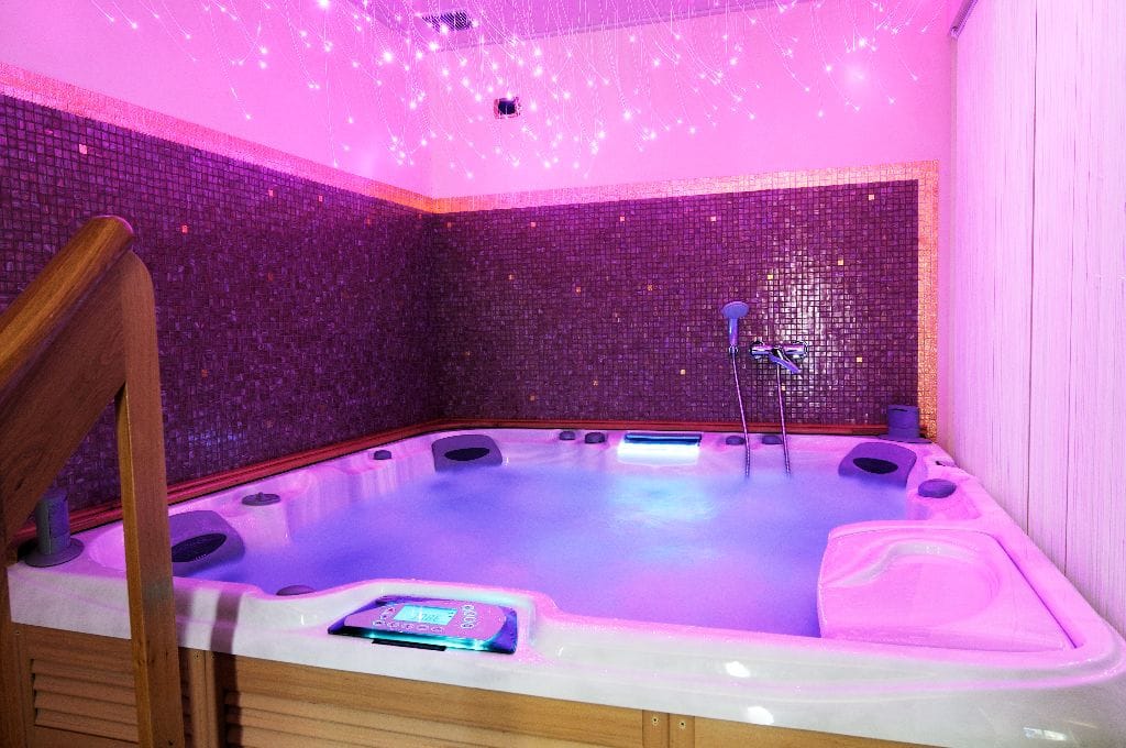 Milyen jakuzzit válasszak? 2 Minosegi jakuzzi kiegeszitok1